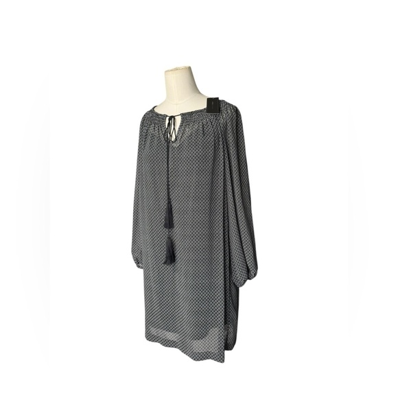 NWT BCBGMaxAzria Black and white printed shift dress Tassel tie neckline - Picture 3 of 9